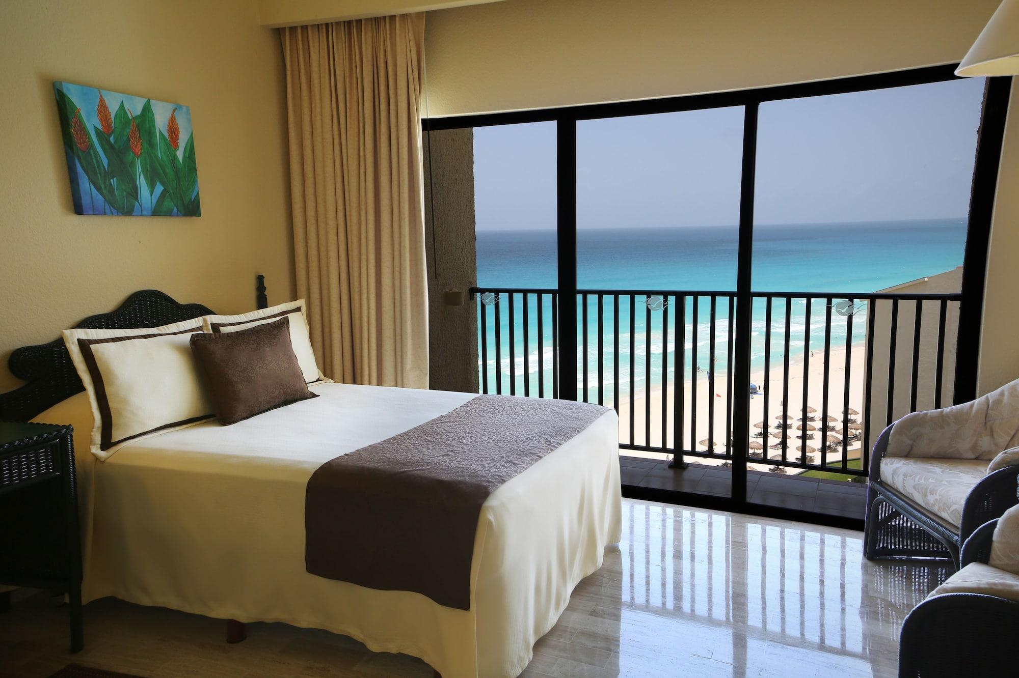 The Royal Islander - An All Suites Resort Канкун Экстерьер фото