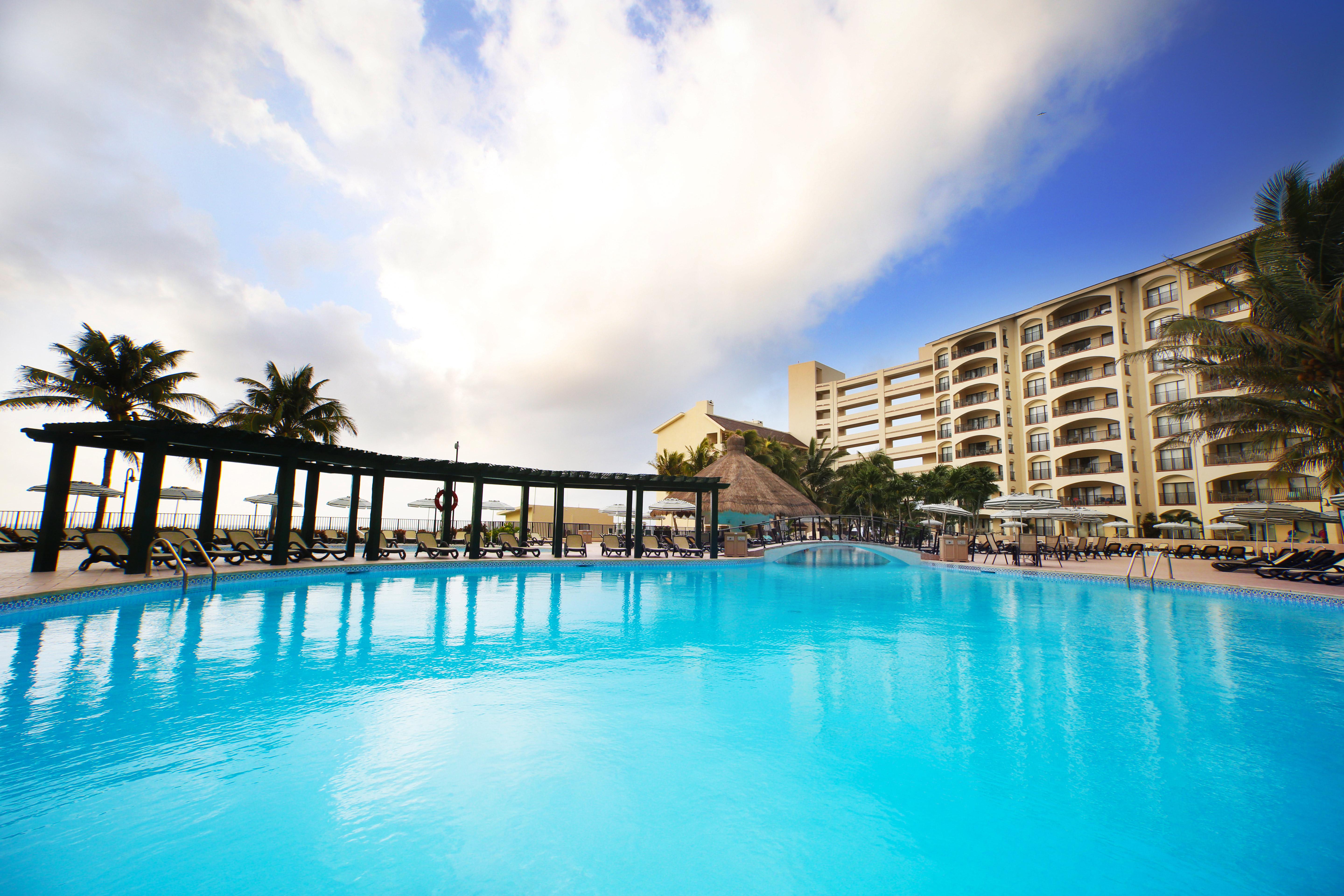 The Royal Islander - An All Suites Resort Канкун Экстерьер фото