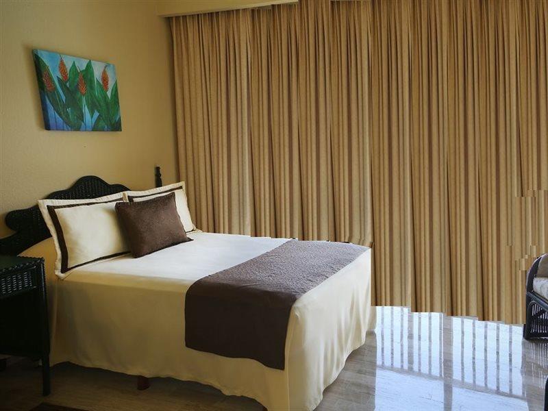 The Royal Islander - An All Suites Resort Канкун Экстерьер фото